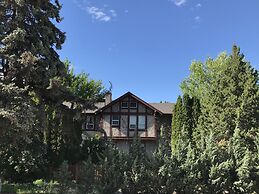 Stirling House Bed & Breakfast