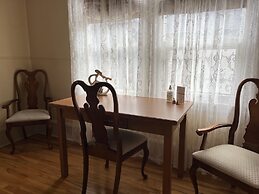 Stirling House Bed & Breakfast