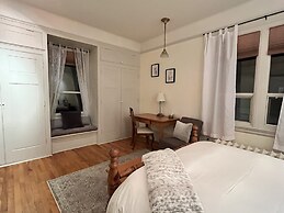 Stirling House Bed & Breakfast