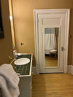 Stirling House Bed & Breakfast