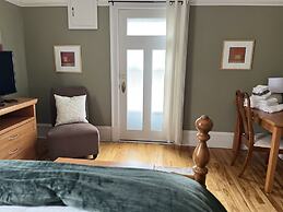 Stirling House Bed & Breakfast