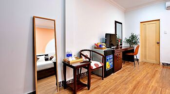 HANZ Cosmos Central Hotel