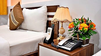 HANZ Cosmos Central Hotel