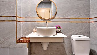 HANZ Cosmos Central Hotel