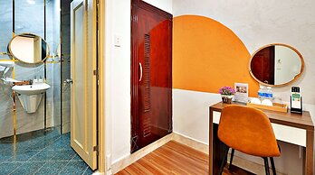 HANZ Cosmos Central Hotel