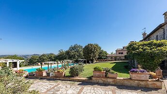 Residenza Collefiorito 26 Emma Villas