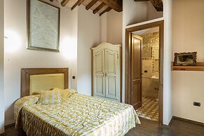 Residenza Collefiorito 26 Emma Villas