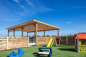 Villa Red Sunset by Estia