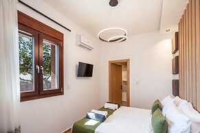 Villa Red Sunset by Estia