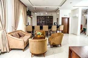 Stratton 38 Asokoro