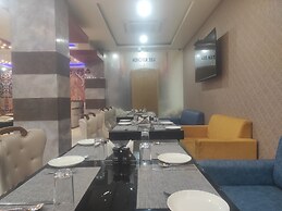 Lee Palace Hotel