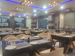 Lee Palace Hotel