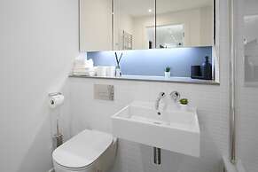 Immaculate 2-bed Apartment in London