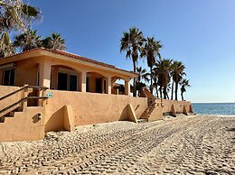 Casa Del Mar - Paradise In Cabo Pulmo! 1 Bedroom Villa by RedAwning