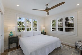 The Shady Mermaid 2 Bedroom Home by RedAwning