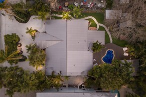 The Shady Mermaid 2 Bedroom Home by RedAwning