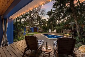 The Shady Mermaid 2 Bedroom Home by RedAwning