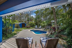 The Shady Mermaid 2 Bedroom Home by RedAwning