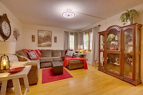 Harmony Home w/ Fire Pit: 5 Mi to Niagara Cave!