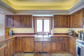 Big Sky Condo w/ Mountain Views < 1 Mi to Resort!