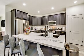 6 Mi to Empire Polo Club: Indio Home w/ Grill!