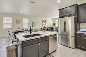 6 Mi to Empire Polo Club: Indio Home w/ Grill!