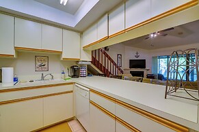 Waterfront Dunnellon Retreat w/ River Access!