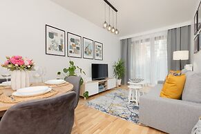 Krasinskiego Comfy Apartament by Renters