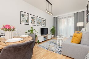 Krasinskiego Comfy Apartament by Renters