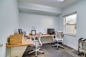 Top-floor Sunset Vistas Condo: Ocean-view Balcony!