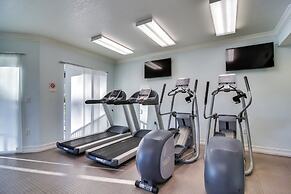 Top-floor Sunset Vistas Condo: Ocean-view Balcony!