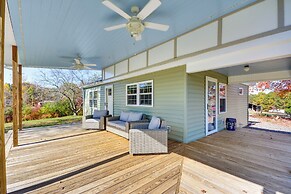 Beautiful Farmhouse w/ Pilot Mtn State Park Views!