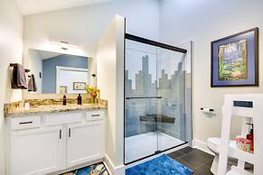 Beautiful Farmhouse w/ Pilot Mtn State Park Views!