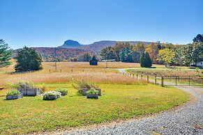 Beautiful Farmhouse w/ Pilot Mtn State Park Views!