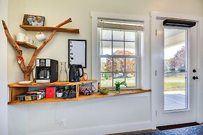 Beautiful Farmhouse w/ Pilot Mtn State Park Views!