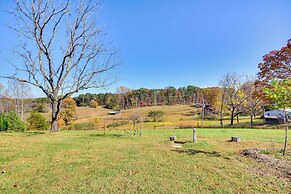 Beautiful Farmhouse w/ Pilot Mtn State Park Views!