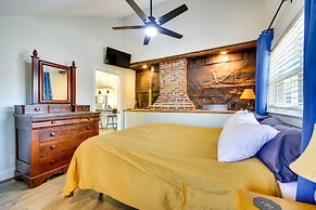 Beautiful Farmhouse w/ Pilot Mtn State Park Views!