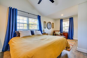 Beautiful Farmhouse w/ Pilot Mtn State Park Views!