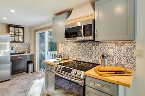 Luxe Lake House w/ Private Beach in Pocono Summit