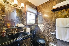 Luxe Lake House w/ Private Beach in Pocono Summit