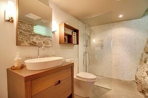 Serene Silver Bay Home on Lake George w/ Boat Slip