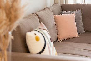 Bright Aapartment Holenderska by Renters