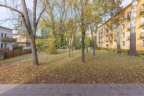 Bright Aapartment Holenderska by Renters