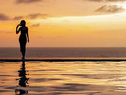 Corundum Breeze Negombo