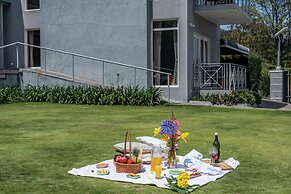 Kalpavriksha Villa By Indostay