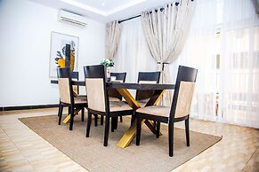 Earls Court Spintex Apartment