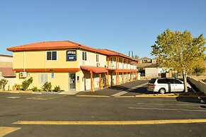 Mojave Inn