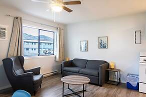 Poplars Motel on the lake