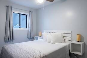 Poplars Motel on the lake