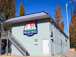 Poplars Motel on the lake